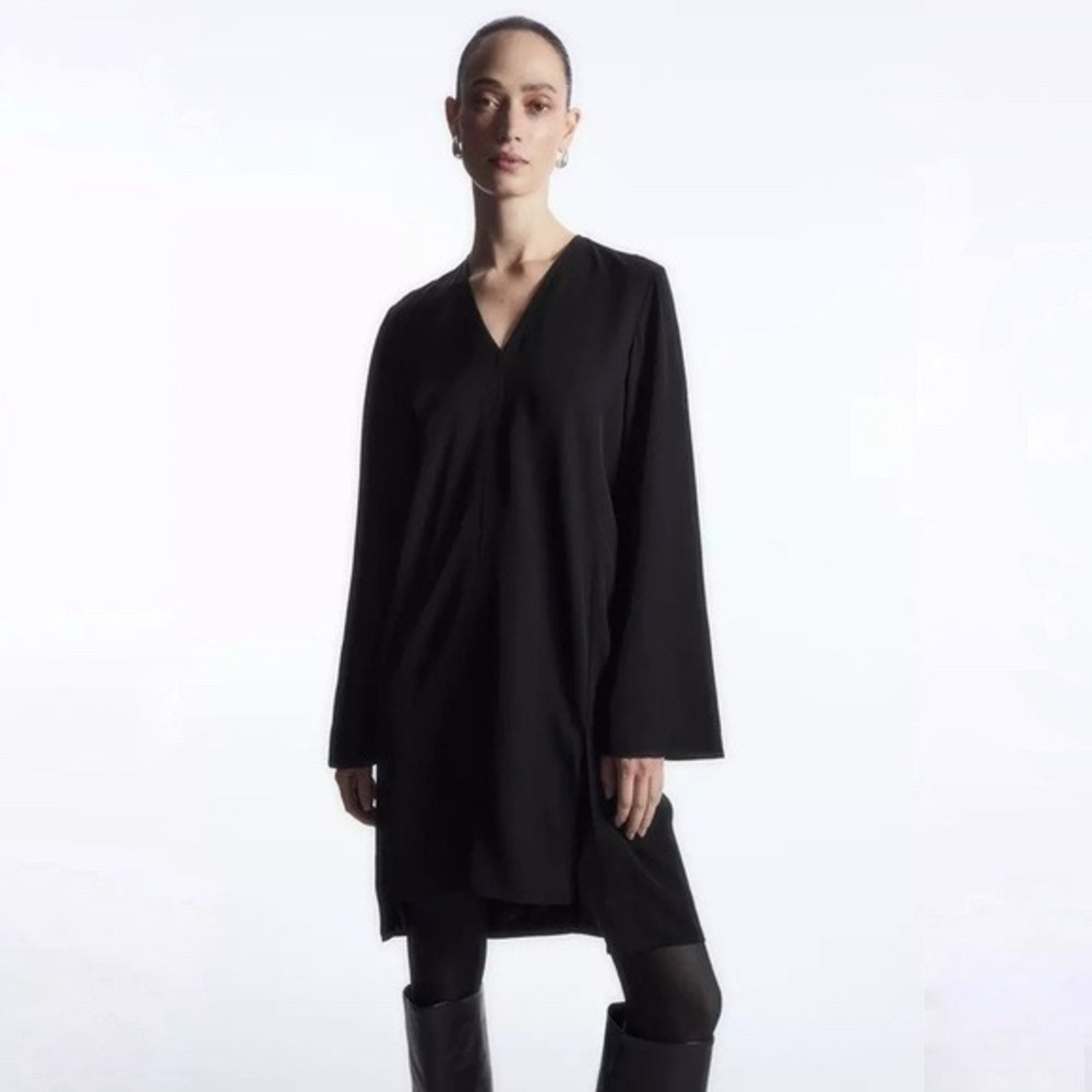 COS | V-Neck Tunic Dress Black Bell Sleeve Minimalist Shift Size EU 40